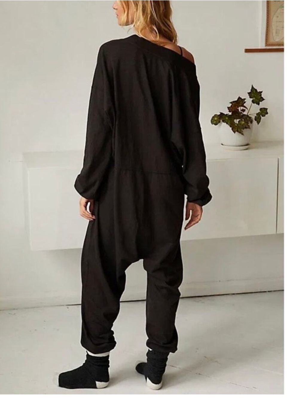 Free People Black Cotton Just Because V-Neck Onesie Jumpsuit, size small - Picture 5 of 13